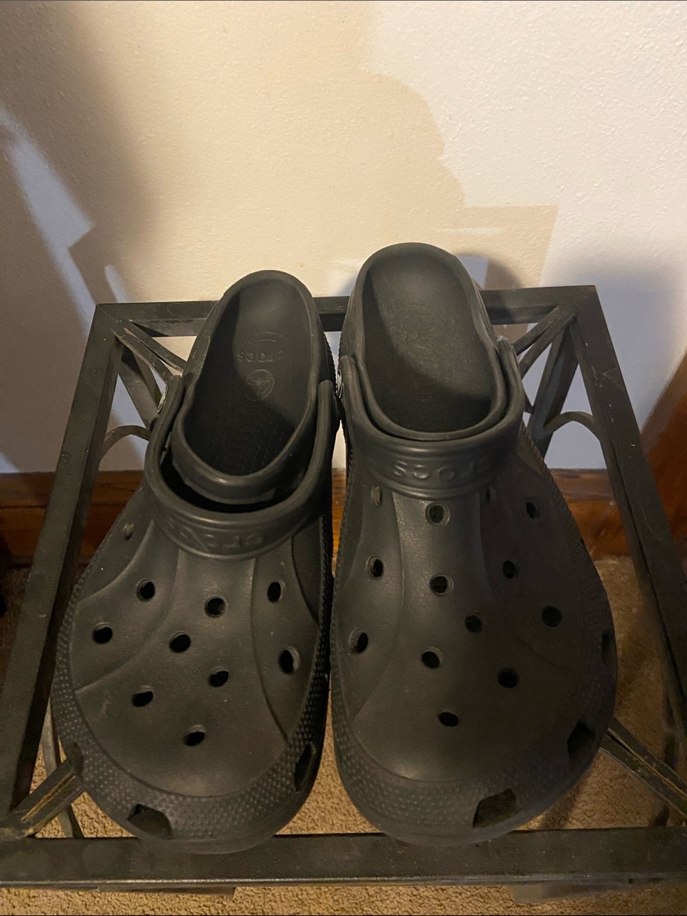 Unisex Gray Size 11W Size 9M Classic Slip-on Crocs
